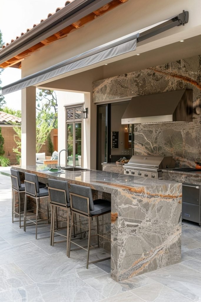 Outdoor Kitchen with Retractable Awning