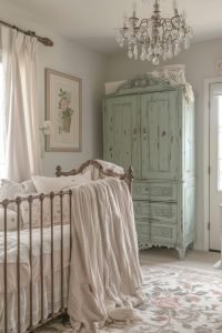 29 Vintage Inspired Nursery Ideas For A Timeless Baby Room - Courtneys ...