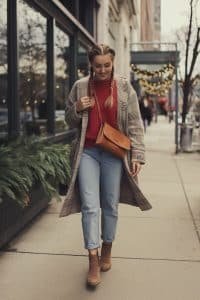How To Style Mom Jeans Outfit Ideas For Any Season
