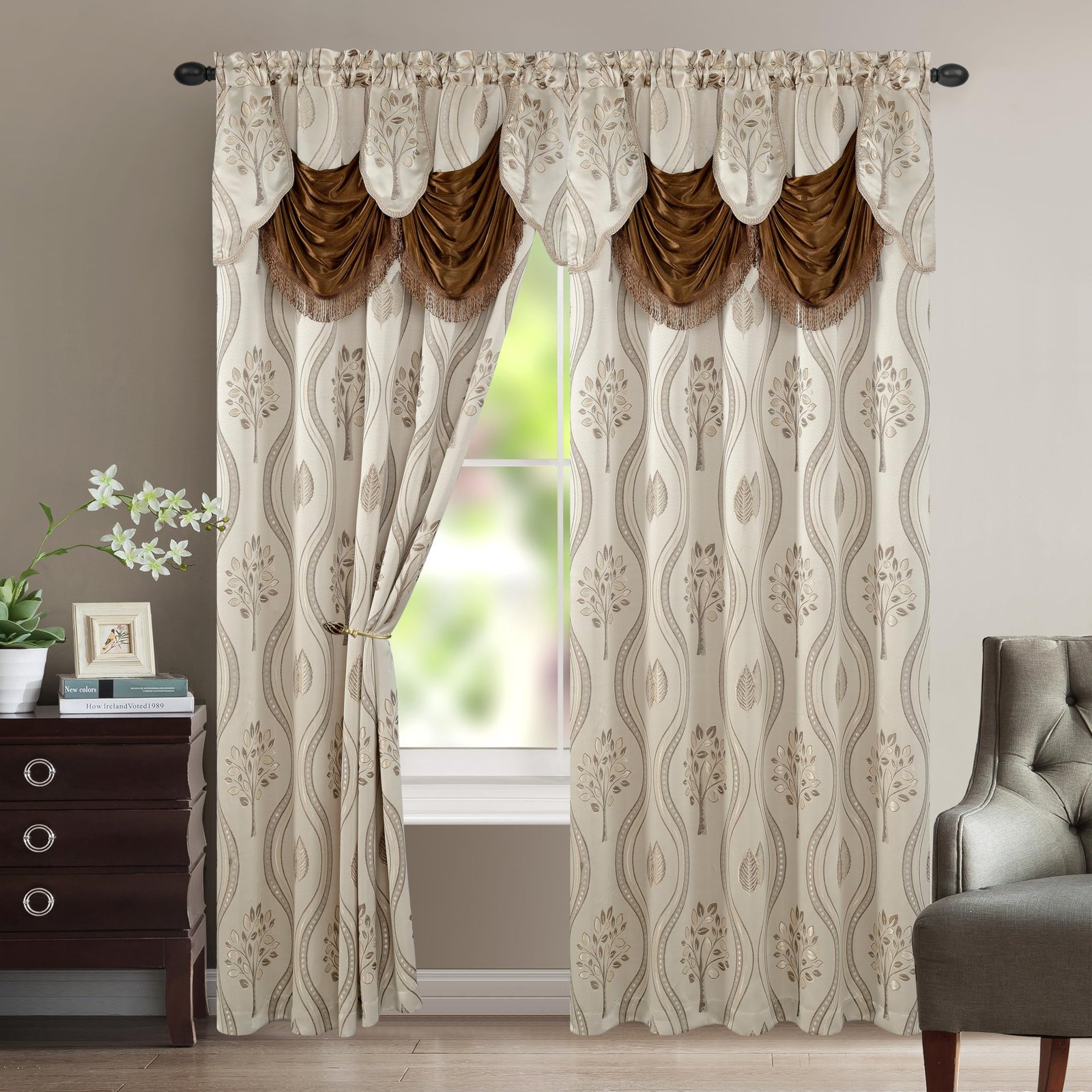 27 Living Room Curtain Ideas That Soften the Light 11 living room curtains