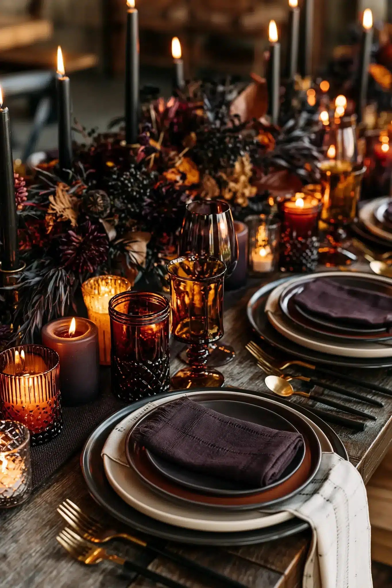 29 Thanksgiving Table Decor Ideas for a Centerpiece That Leaves Room for Plates 10 thanksgiving table decor ideas