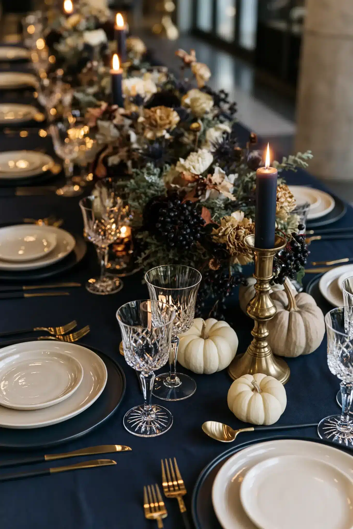 29 Blue Thanksgiving Table Decor Ideas Beyond the Usual Orange 13 blue thanksgiving table decor