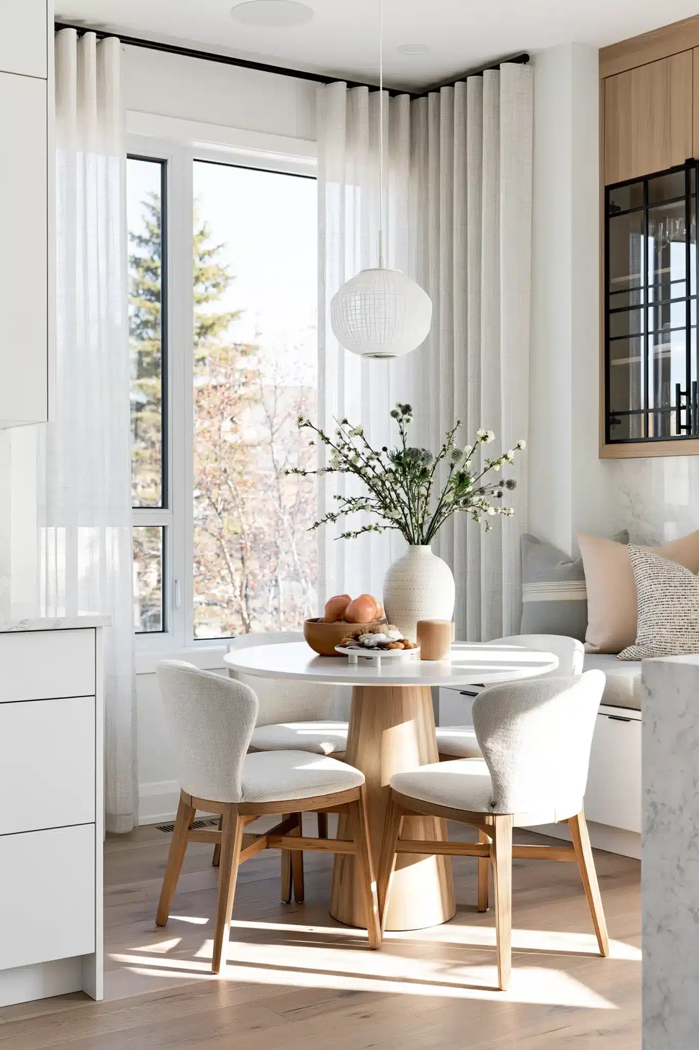 29 Kitchen Dining Room Combo Layouts That Flow 22 kitchen dining room combo