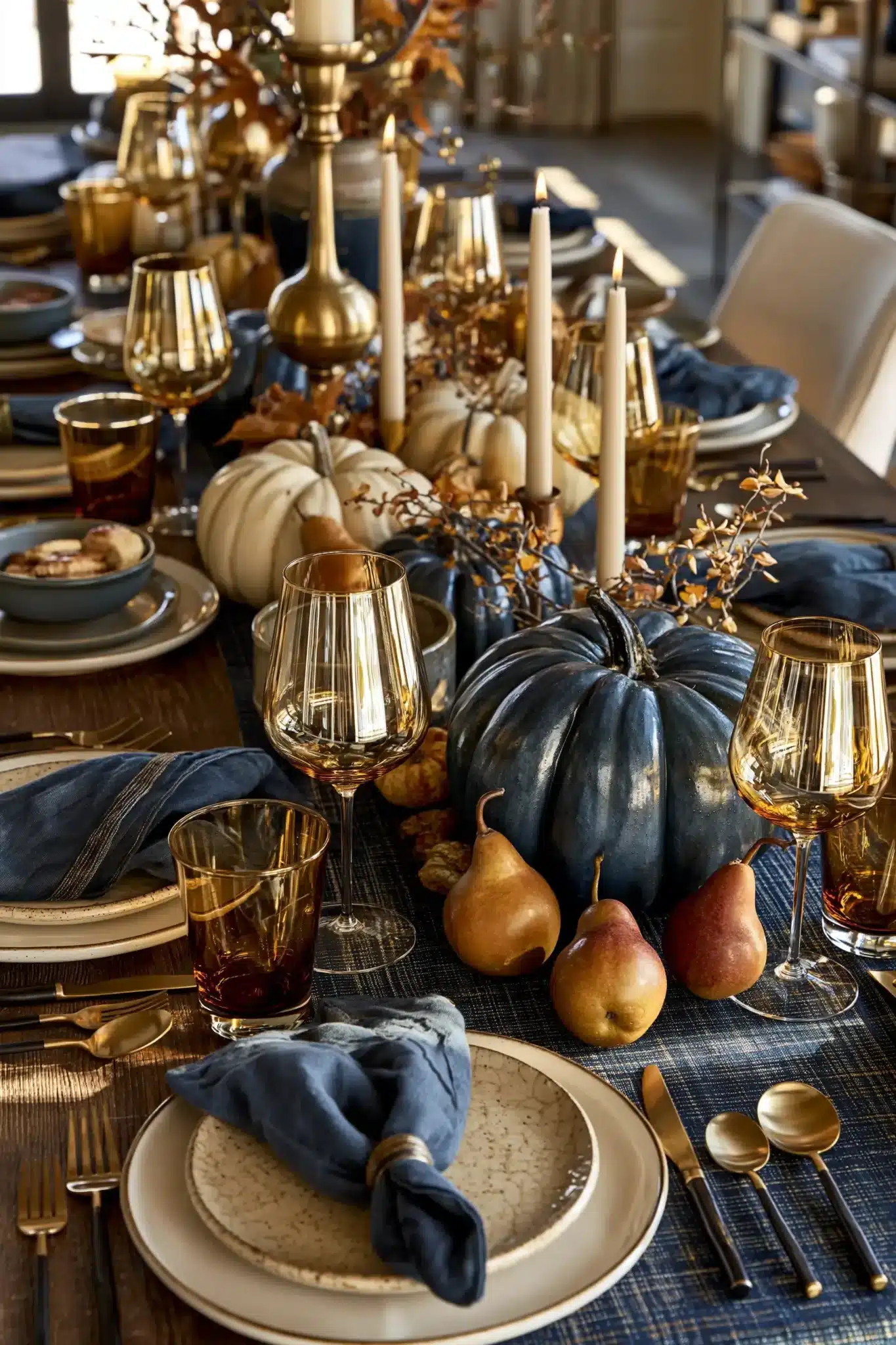 29 Blue Thanksgiving Table Decor Ideas Beyond the Usual Orange 4 blue thanksgiving table decor