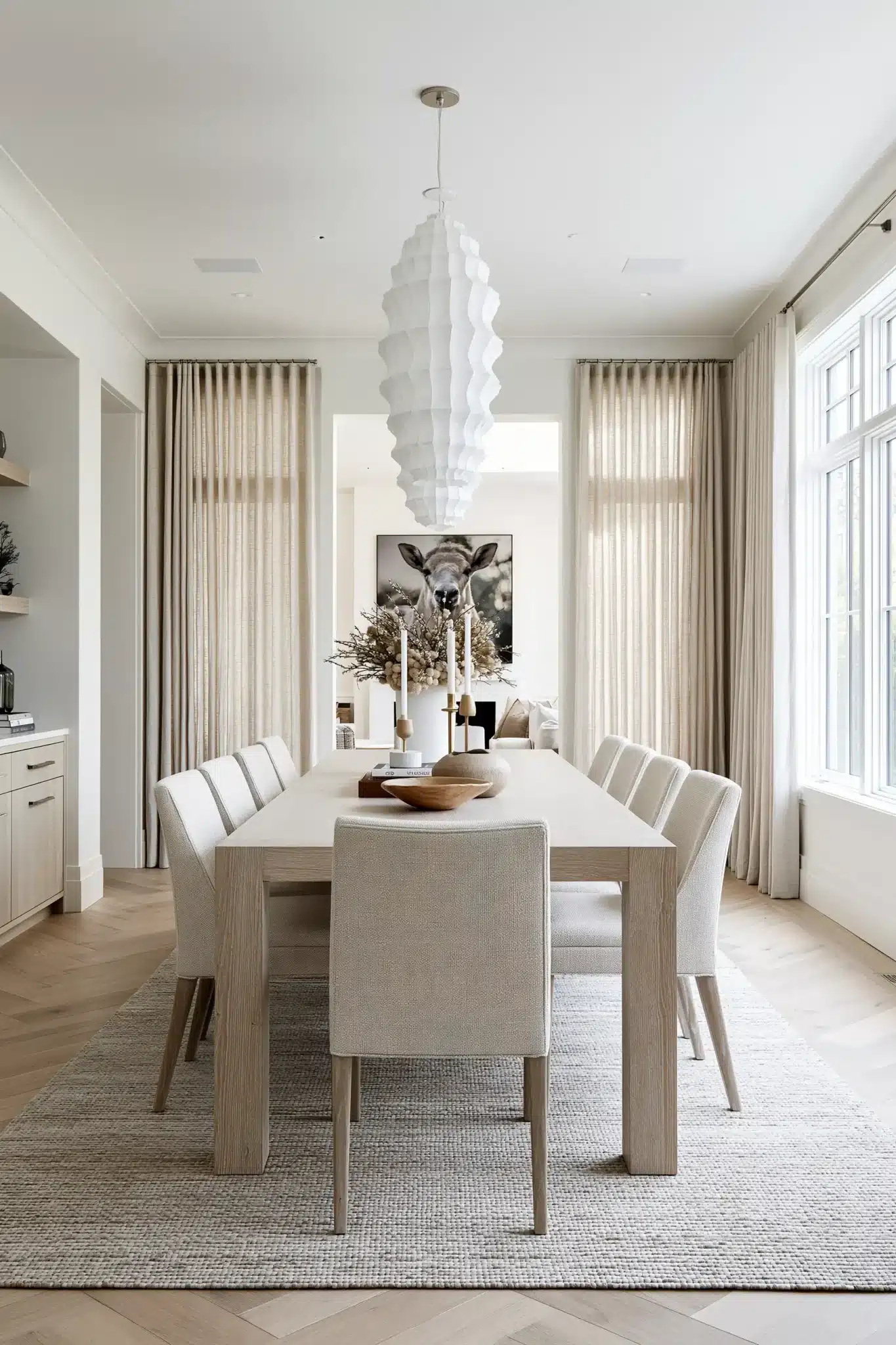 29 Elegant Dining Room Ideas That Still Feel Livable 6 elegant dining room